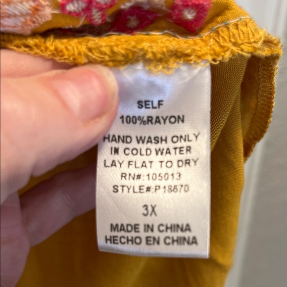 Savanna Jane Multicolor Embroidered Blouse - Picture 4 of 4